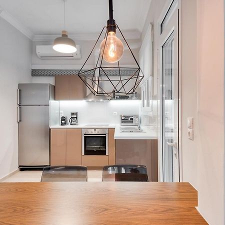Modern 2-Bedroom Apt, 200M From The Acropolis Athens Exterior photo