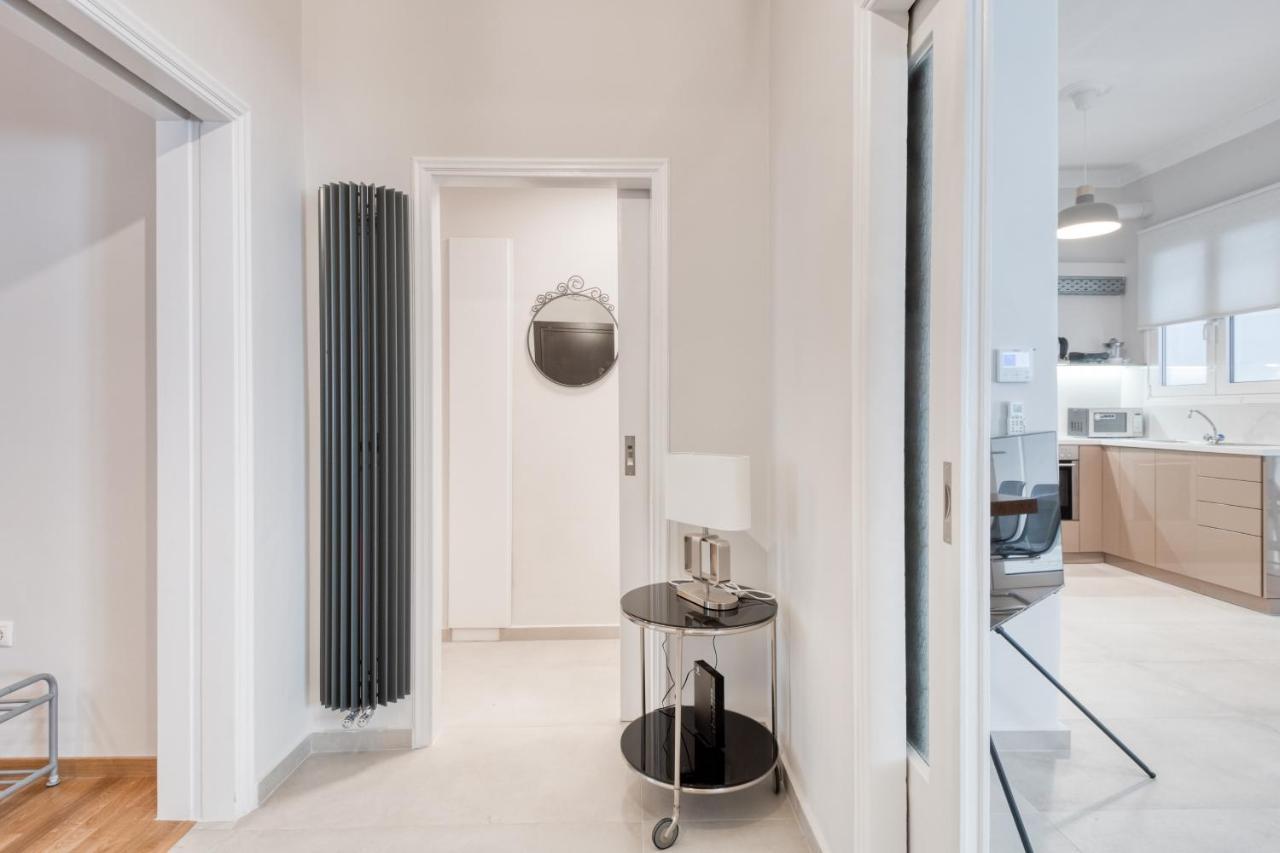 Modern 2-Bedroom Apt, 200M From The Acropolis Athens Exterior photo