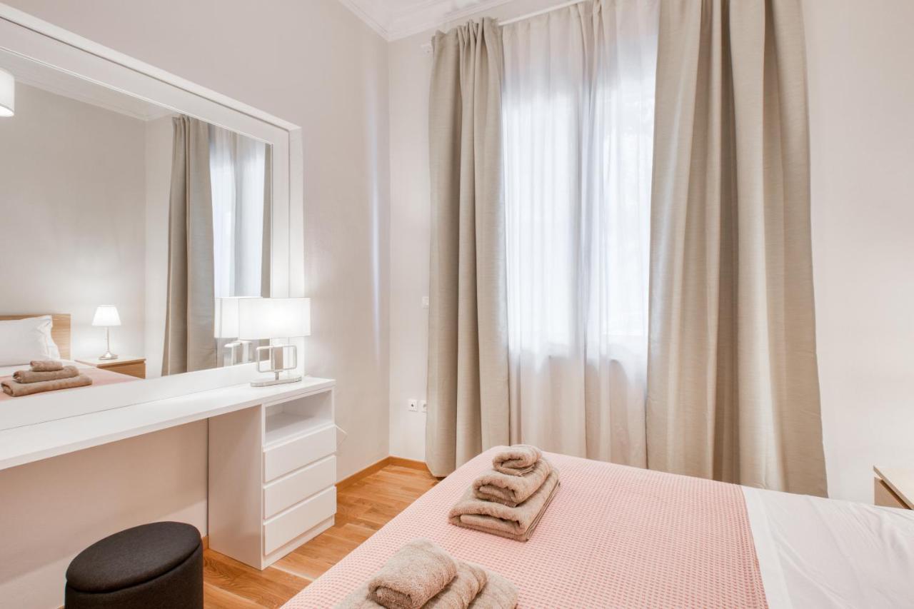 Modern 2-Bedroom Apt, 200M From The Acropolis Athens Exterior photo