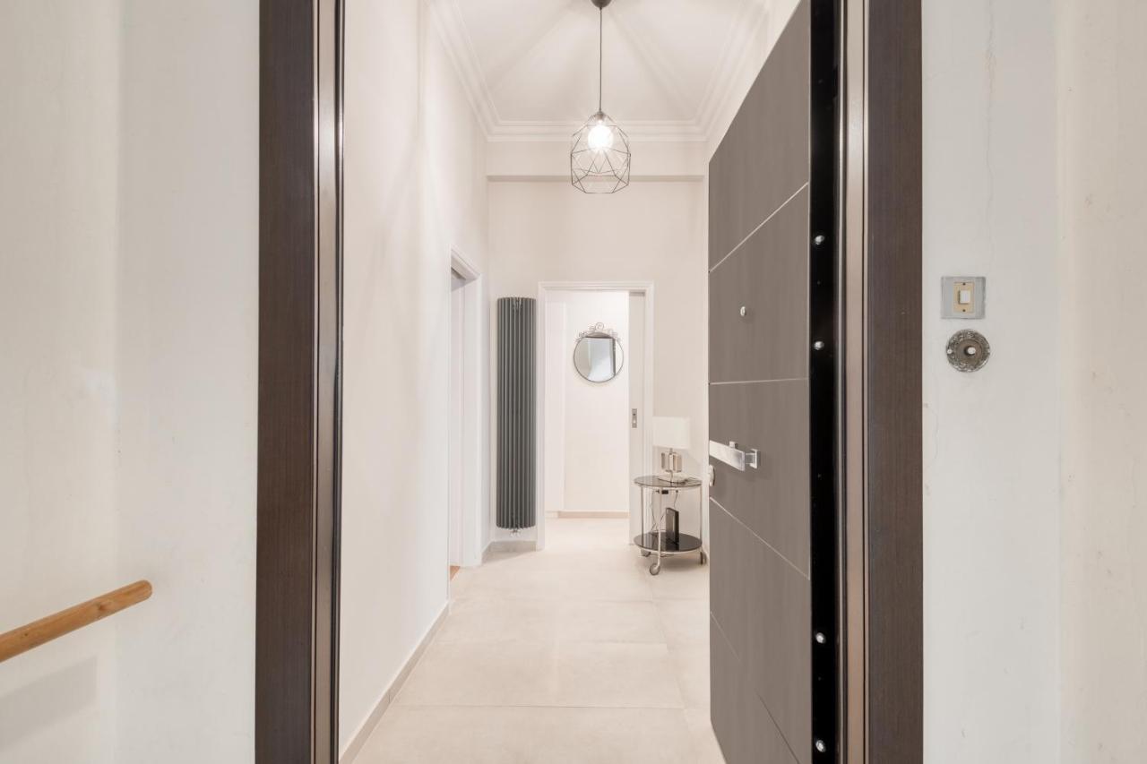 Modern 2-Bedroom Apt, 200M From The Acropolis Athens Exterior photo