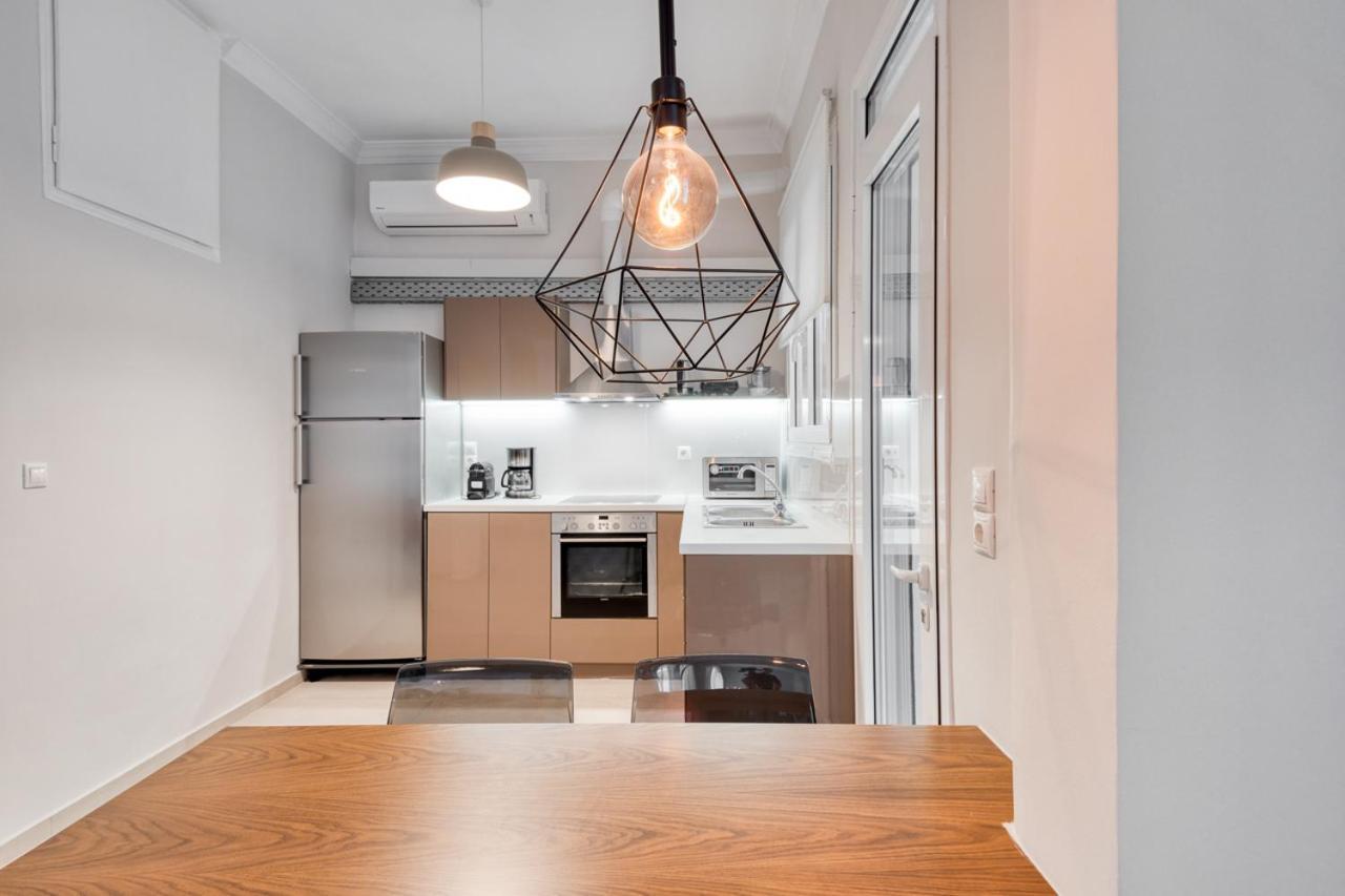 Modern 2-Bedroom Apt, 200M From The Acropolis Athens Exterior photo
